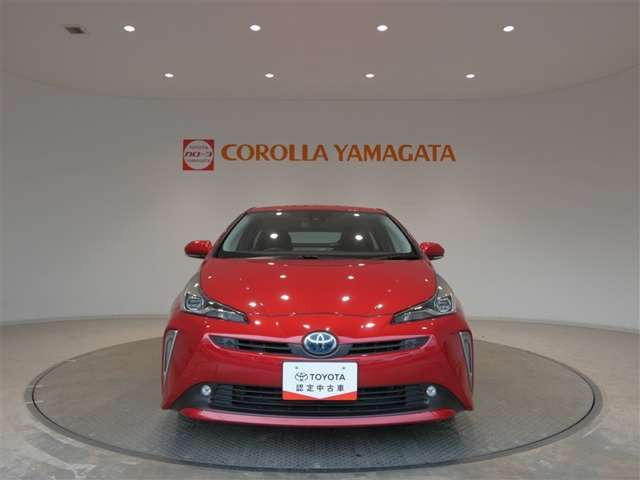 プリウス1.8 A ツーリングセレクション E-Four 4WD