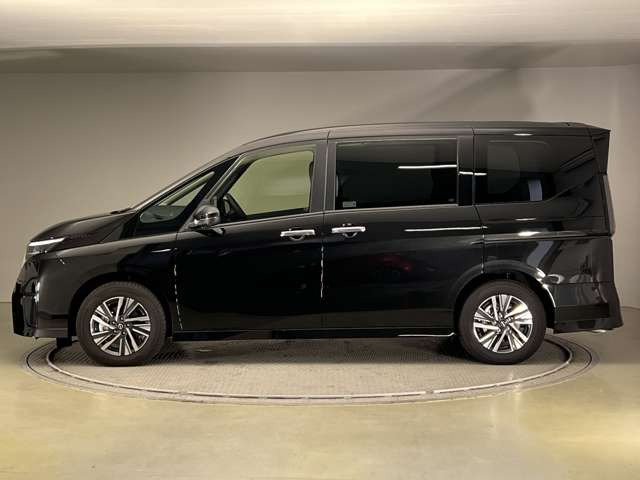 セレナ1.4 e-POWER ハイウェイスターV