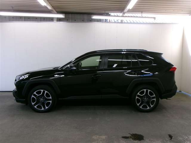 RAV42.0 アドベンチャー 4WD