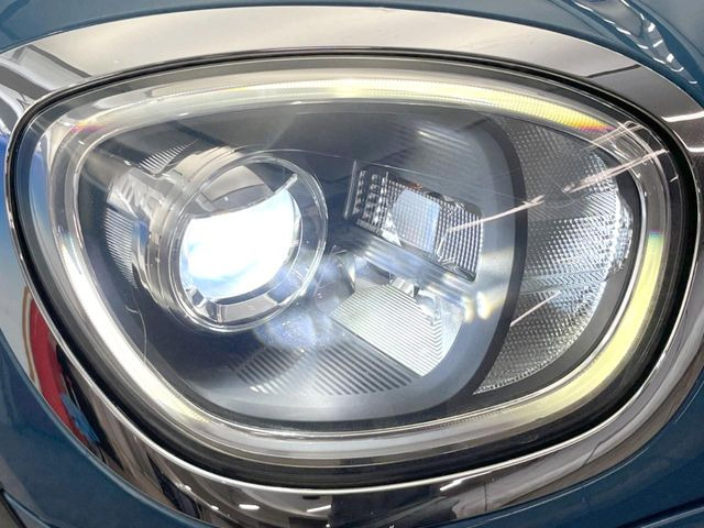 ��LED�w�b�h���C�g:��ԑ��s�����ǍD�Ȏ��E���m�ۂ����S���ĉ^�]�ł��鍂�P�xLED�w�b�h���C�g�𑕔�!�_�����x�������A����d�͂��}�����Ă��܂��B