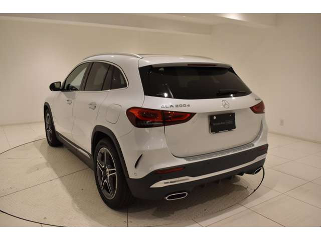 GLAクラスGLA200d 4マチック AMGライン 4WD