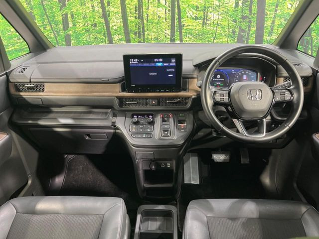 ステップワゴン2.0 e:HEV スパーダ
