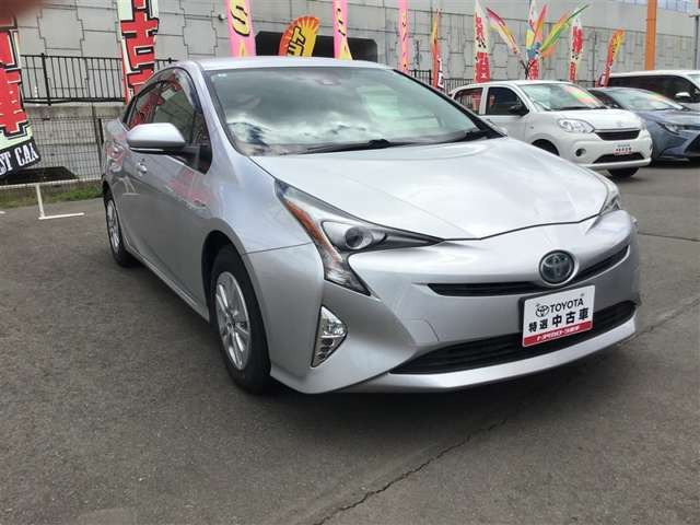 プリウス1.8 S E-Four 4WD