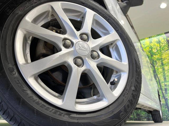 �y����14�C���`�A���~�z�C�[���z�O�ςɃ}�b�`���������A���~�z�C�[���𑕒����Ă���܂��B�e��ЊO�A���~�z�C�[����A�X�^�b�h���X�^�C�����戵�����Ă���܂��B���񂲑��k����������