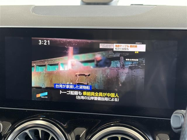 GLAクラスGLA200d 4マチック AMGライン 4WD