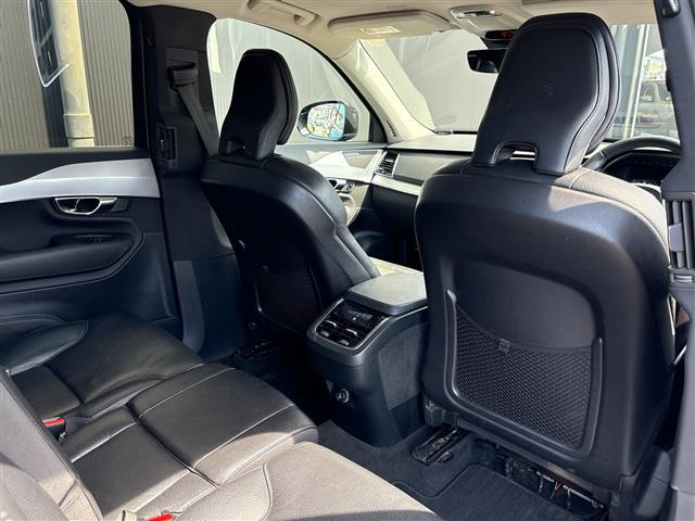 XC90B5 AWD モメンタム 4WD
