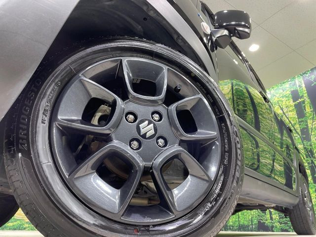 �y����16�C���`�A���~�z�C�[���z�O�ςɃ}�b�`���������A���~�z�C�[���𑕒����Ă���܂��B�e��ЊO�A���~�z�C�[����A�X�^�b�h���X�^�C�����戵�����Ă���܂��B���񂲑��k����������
