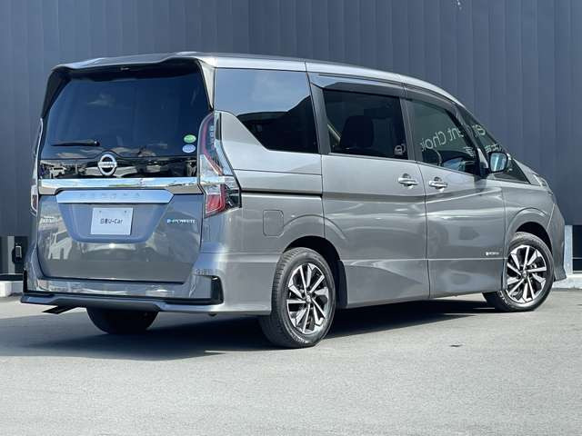 セレナ1.2 e-POWER ハイウェイスターV