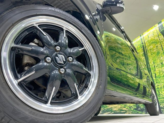 �y����15�C���`�A���~�z�C�[���z�O�ςɃ}�b�`���������A���~�z�C�[���𑕒����Ă���܂��B�e��ЊO�A���~�z�C�[����A�X�^�b�h���X�^�C�����戵�����Ă���܂��B���񂲑��k����������
