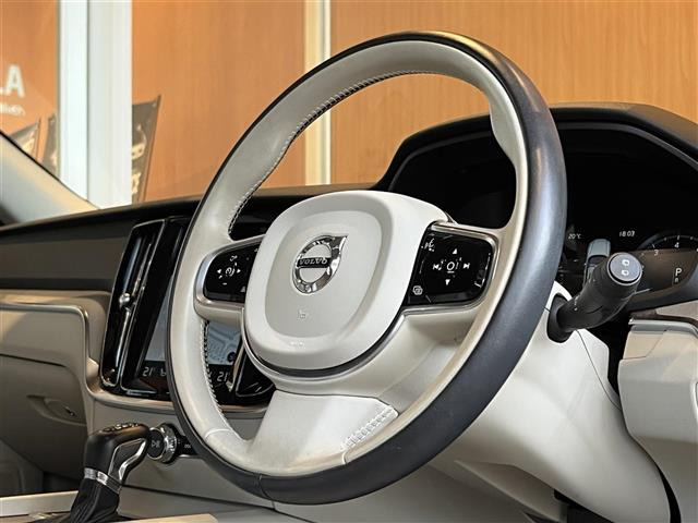 V60クロスカントリーT5 AWD プロ 4WD