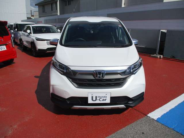 フリード1.5 ハイブリッド クロスター 4WD