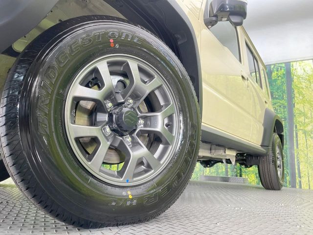 �y�����A���~�z�C�[���z�O�ςɃ}�b�`���������A���~�z�C�[���𑕒����Ă���܂��B�e��ЊO�A���~�z�C�[����A�X�^�b�h���X�^�C�����戵�����Ă���܂��B���񂲑��k����������