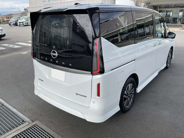 セレナ1.4 e-POWER ルキシオン
