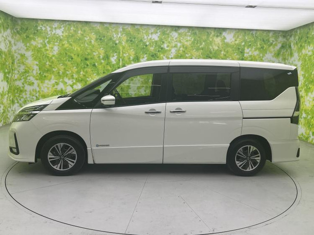 セレナ1.2 e-POWER ハイウェイスターV