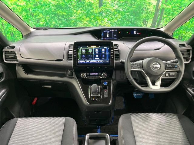 セレナ1.2 e-POWER ハイウェイスターV