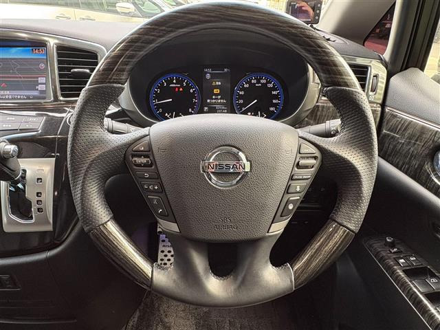 エルグランド2.5 250ハイウェイスター プレミアム アーバンクロム 4WD