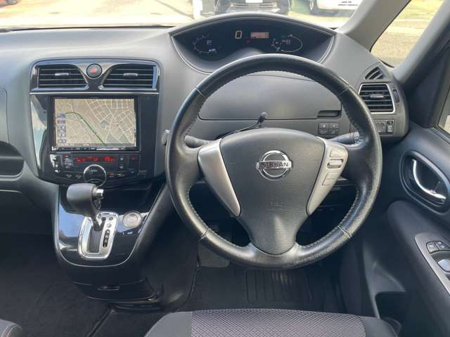 セレナ2.0 ハイウェイスター S-HYBRID