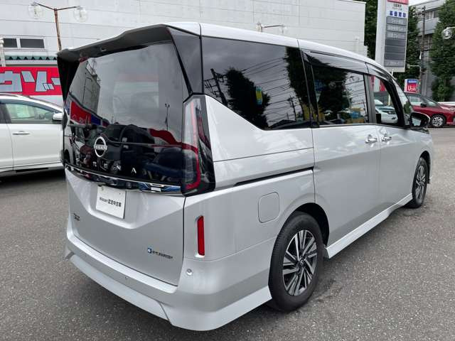 セレナ1.4 e-POWER ハイウェイスターV