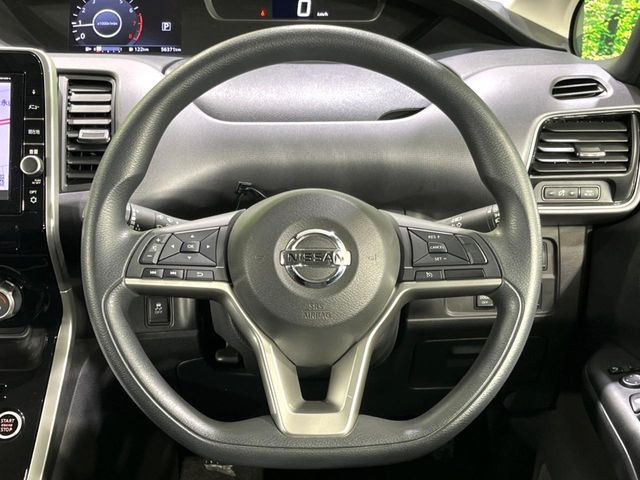 【ステアリングスイッチ】運転中、前方から目線をそらすことなく、オーディオ等の操作が可能な便利機能!安心&快適なドライブを演出してくれます♪