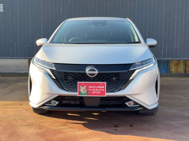 ノートオーラ1.2 G FOUR レザーエディション 4WD