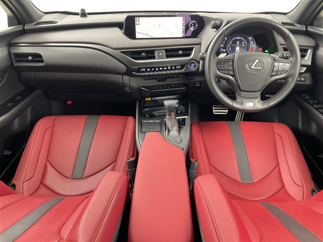 UX250h Fスポーツ 4WD