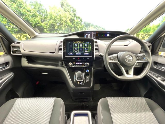セレナ1.2 e-POWER ハイウェイスターV