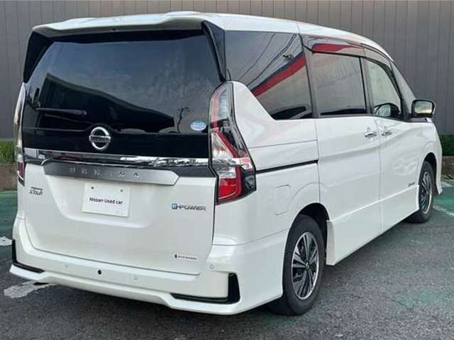 セレナ1.2 e-POWER ハイウェイスターV