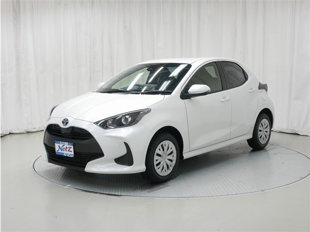 ヤリス1.5 ハイブリッド X E-Four 4WD
