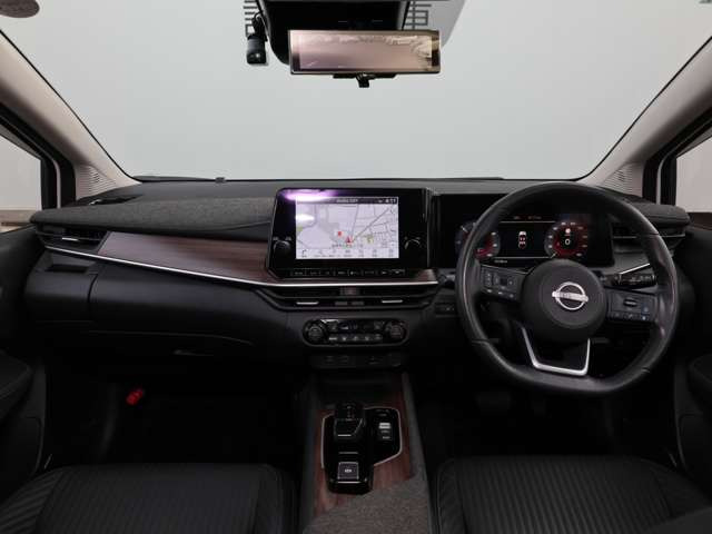 ノートオーラ1.2 G FOUR レザーエディション 4WD