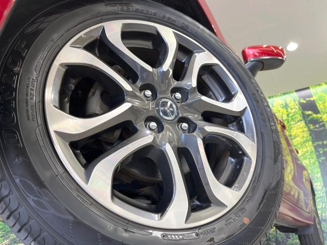 �y����16�C���`�A���~�z�C�[���z�O�ςɃ}�b�`���������A���~�z�C�[���𑕒����Ă���܂��B�e��ЊO�A���~�z�C�[����A�X�^�b�h���X�^�C�����戵�����Ă���܂��B���񂲑��k����������