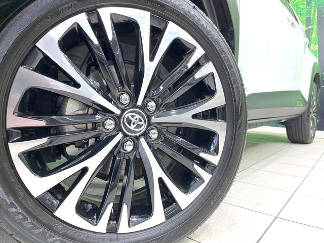 �y����18�C���`�A���~�z�C�[���z�O�ςɃ}�b�`���������A���~�z�C�[���𑕒����Ă���܂��B�e��ЊO�A���~�z�C�[����A�X�^�b�h���X�^�C�����戵�����Ă���܂��B���񂲑��k����������
