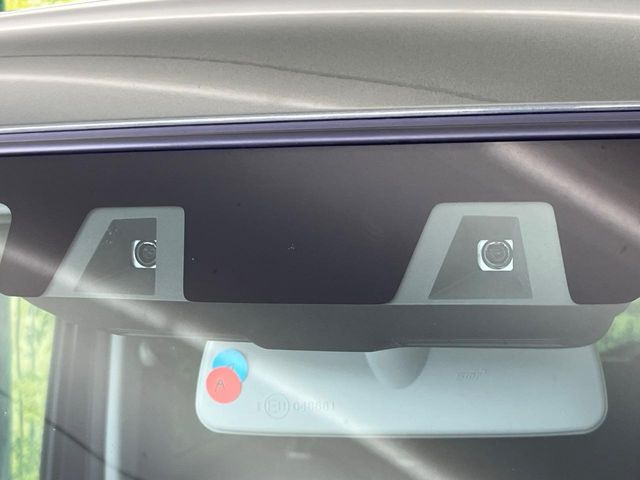 【スズキ セーフティサポート】走行中に前方の車両等を認識し、衝突しそうな時は警報とブレーキで衝突回避と被害軽減をアシスト。より安全にドライブをお楽しみいただけます。