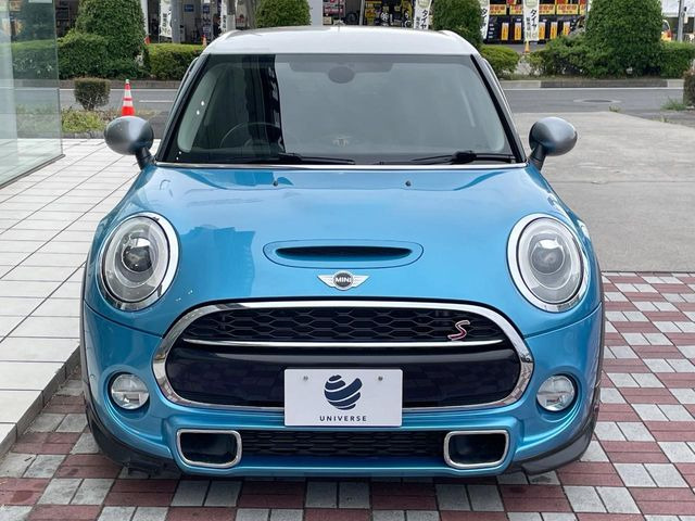 �������x�̃K���X�疌�ŝ����͂������A�㎿�ȃc���E����������B���O����_���J�����؂Ȉ��Ԃ�ی삵�A�F�����E�򉻂�h�~�B�u�e�X�v���b�V���R�[�g�v�A�u�e�v���~�b�T�R�[�g�v���炨�I�т��������܂��B