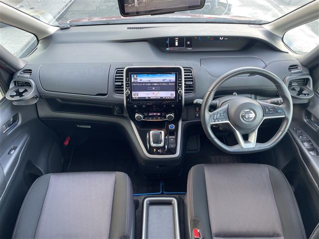 セレナ1.2 e-POWER ハイウェイスターV