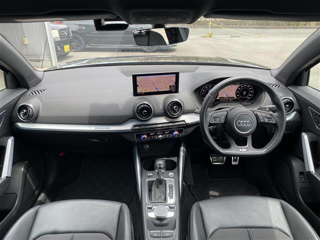 Q230 TFSI スポーツ