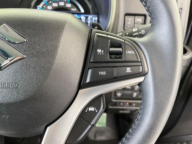 【アダプティブクルーズコントロール】高速道路での長距離走行が楽に!!自動で速度を保つクルーズコントロールが、衝突軽減システムと連携し、前方の車両を感知して車間を保つように速度調節してくれます!!