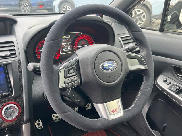 �ySTI�X�e�A�����O�z�C�[��(�E���g���X�G�[�h)�zSTI�R���v���[�g�J�[�ɂ��̗p���ꂽ�E���g���X�G�[�h(R) �f�ނ��g�p�����A�O���b�v���\�ɗD�ꂽ�X�e�A�����O�z�C�[���ł��B