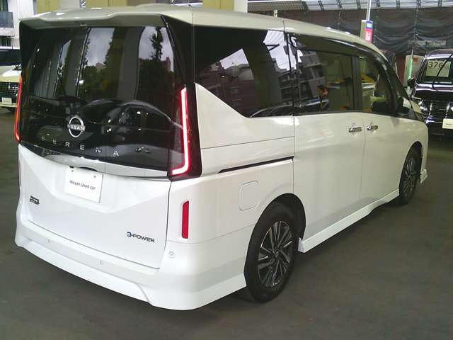 セレナ1.4 e-POWER ハイウェイスターV