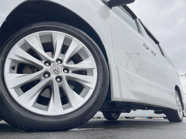�y�����A���~�z�C�[���z�O�ςɃ}�b�`���������A���~�z�C�[���𑕒����Ă���܂��B�e��ЊO�A���~�z�C�[����A�X�^�b�h���X�^�C�����戵�����Ă���܂��B���񂲑��k����������