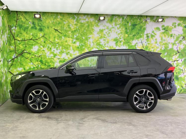 RAV42.0 アドベンチャー 4WD