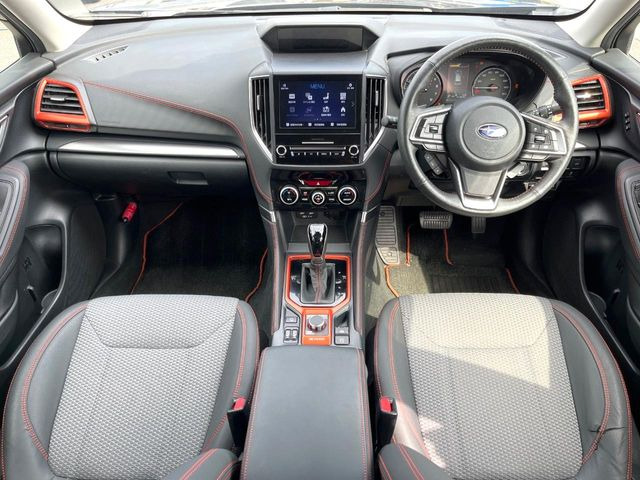 フォレスター2.5 エックスブレイク 4WD