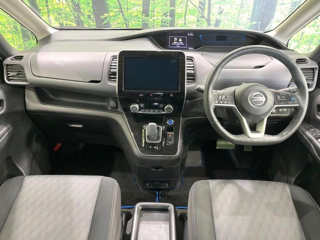 セレナ1.2 e-POWER ハイウェイスターV