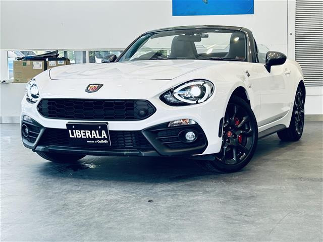 アバルト124スパイダー1.4