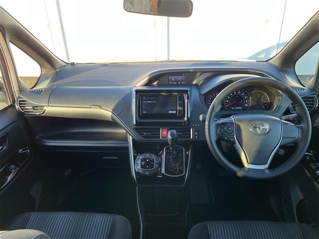 ヴォクシー2.0 ZS 煌II 4WD
