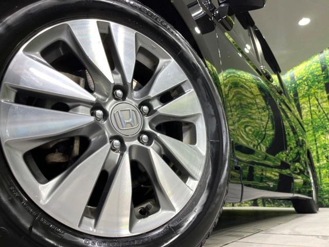 �y����16�C���`�A���~�z�C�[���z�O�ςɃ}�b�`���������A���~�z�C�[���𑕒����Ă���܂��B�e��ЊO�A���~�z�C�[����A�X�^�b�h���X�^�C�����戵�����Ă���܂��B���񂲑��k����������