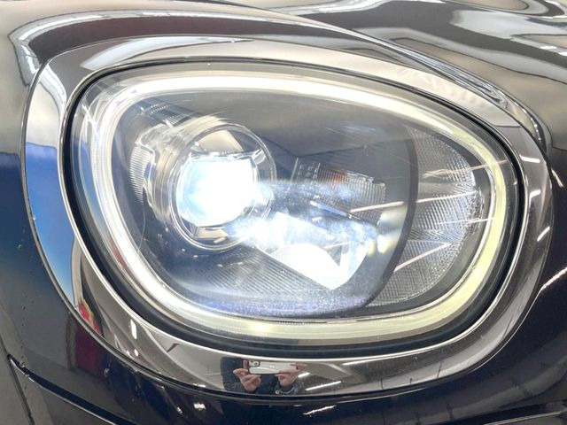 ��LED�w�b�h���C�g:��ԑ��s�����ǍD�Ȏ��E���m�ۂ����S���ĉ^�]�ł��鍂�P�xLED�w�b�h���C�g�𑕔�!�_�����x�������A����d�͂��}�����Ă��܂��B