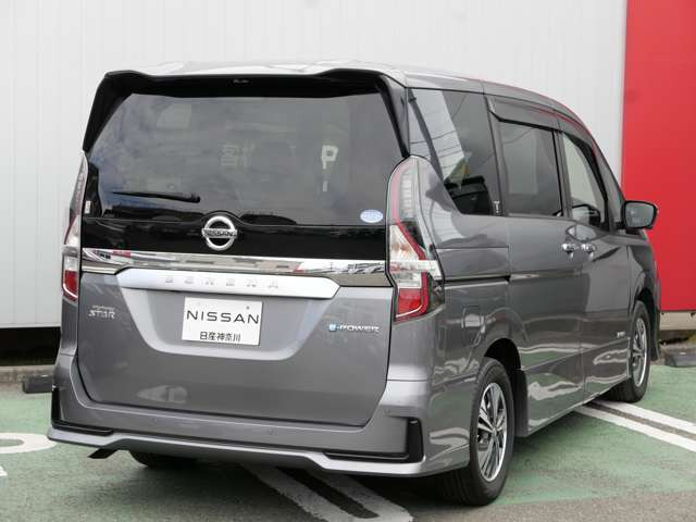 セレナ1.2 e-POWER ハイウェイスターV