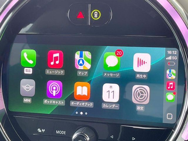 ��Apple Car Play:�X�}�z�Ƃ̗L���ڑ��ŁA�i�r�E�I�[�f�B�I�Đ��ȂǃX�}�z�̃A�v���@�\����ʂł��g����֗��@�\�ł�!