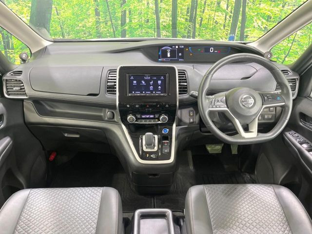 セレナ1.2 e-POWER ハイウェイスターV