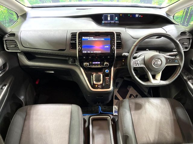 セレナ1.2 e-POWER ハイウェイスターV